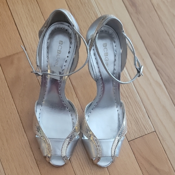 BCBGeneration Silver Heels with Ankle Strap - Picture 6 of 8